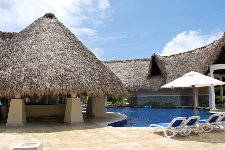 아름다운 풀 빌라, 당신의 꿈의 집이 될 수 있을까?