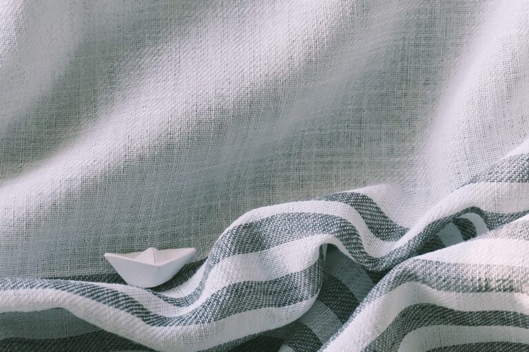 완벽한 커튼 시공을 위한 모든 정보와 팁